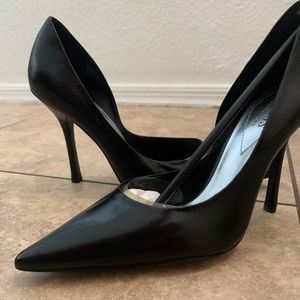 Guess Carrie heels